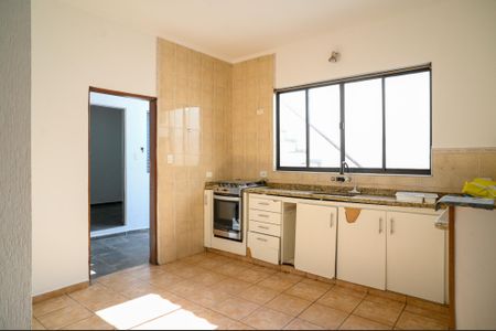 Casa à venda com 220m², 3 quartos e 2 vagas Casa à venda com 220m², 3 quartos e 2 vagasCozinha