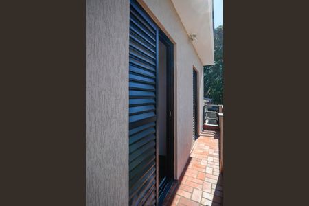 Casa à venda com 220m², 3 quartos e 2 vagas Casa à venda com 220m², 3 quartos e 2 vagasVaranda - Quartos 1 e 2