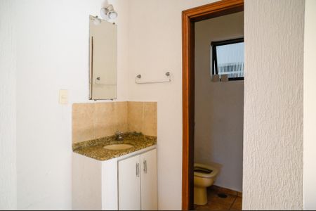 Casa à venda com 220m², 3 quartos e 2 vagas Casa à venda com 220m², 3 quartos e 2 vagasLavabo