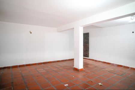 Casa à venda com 220m², 3 quartos e 2 vagas Casa à venda com 220m², 3 quartos e 2 vagasGaragem