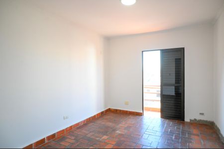 Casa à venda com 220m², 3 quartos e 2 vagas Casa à venda com 220m², 3 quartos e 2 vagasQuarto 2