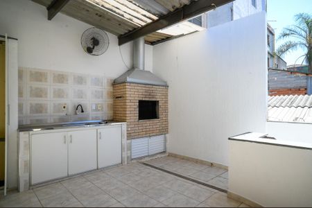 Casa à venda com 220m², 3 quartos e 2 vagas Casa à venda com 220m², 3 quartos e 2 vagasChurrasqueira