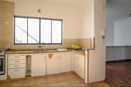 Casa à venda com 220m², 3 quartos e 2 vagas Casa à venda com 220m², 3 quartos e 2 vagasCozinha