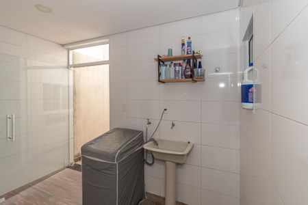 Casa à venda com 460m², 3 quartos e 2 vagas Casa à venda com 460m², 3 quartos e 2 vagasÁrea de Serviço