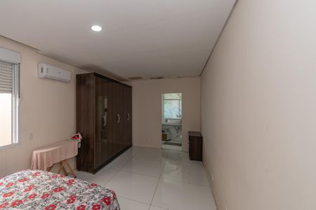 Casa à venda com 460m², 3 quartos e 2 vagas Casa à venda com 460m², 3 quartos e 2 vagasSuite 1