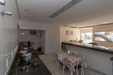 Casa à venda com 460m², 3 quartos e 2 vagas Casa à venda com 460m², 3 quartos e 2 vagasCozinha