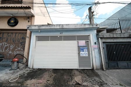 Fachada de casa para alugar com 1 quarto, 20m² em Jardim Coimbra, São Paulo