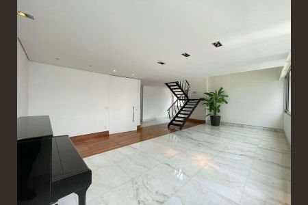 Apartamento à venda com 4 quartos, 575m² em Funcionários, Belo Horizonte
