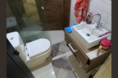 Casa à venda com 142m², 1 quarto e 2 vagas Casa à venda com 142m², 1 quarto e 2 vagasBanheiro