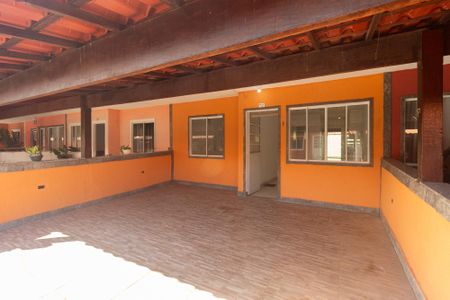 Casa para alugar com 80m², 2 quartos e 2 vagas Casa para alugar com 80m², 2 quartos e 2 vagasVaranda