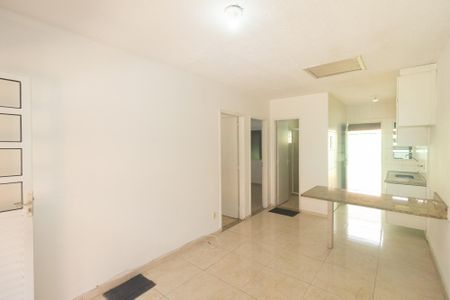 Sala de casa para alugar com 2 quartos, 80m² em Campo Grande, Rio de Janeiro