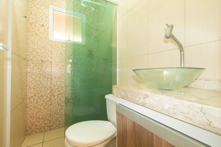 Casa para alugar com 80m², 2 quartos e 2 vagas Casa para alugar com 80m², 2 quartos e 2 vagasBanheiro