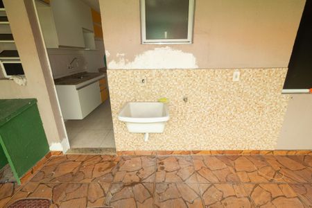 Casa para alugar com 80m², 2 quartos e 2 vagas Casa para alugar com 80m², 2 quartos e 2 vagasÁrea de Serviço