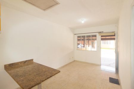 Sala de casa para alugar com 2 quartos, 80m² em Campo Grande, Rio de Janeiro