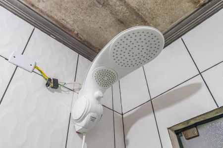 Casa de condomínio à venda com 228m², 5 quartos e 2 vagasBanheiro 1