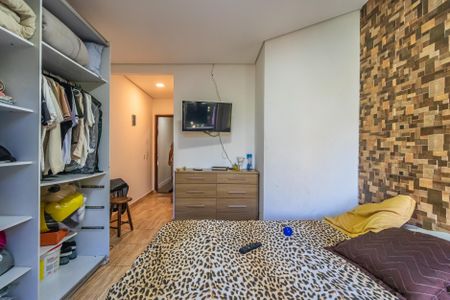 Casa de condomínio à venda com 228m², 5 quartos e 2 vagasSuíte 1