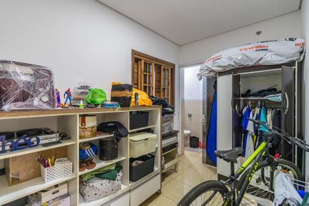 Casa de condomínio à venda com 228m², 5 quartos e 2 vagasSuíte 2