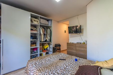 Casa de condomínio à venda com 228m², 5 quartos e 2 vagasSuíte 1
