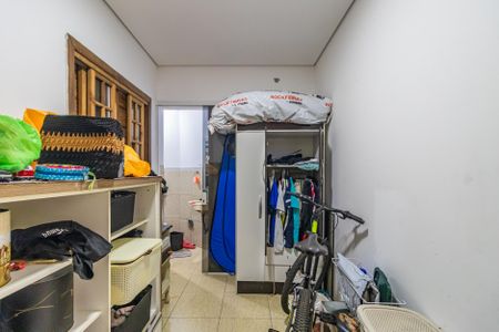Casa de condomínio à venda com 228m², 5 quartos e 2 vagasSuíte 2