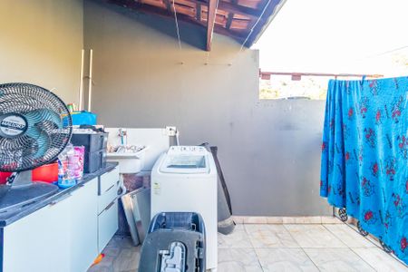 Casa de condomínio à venda com 228m², 5 quartos e 2 vagasÁrea de serviço 1
