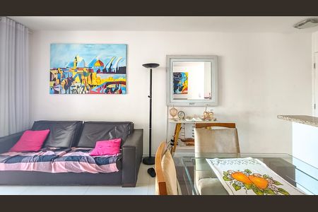 Sala de apartamento à venda com 3 quartos, 69m² em Cidade Ademar, São Paulo