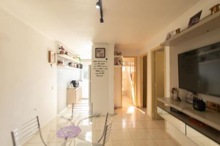 Apartamento à venda com 46m², 2 quartos e 1 vaga Apartamento à venda com 46m², 2 quartos e 1 vagaSala