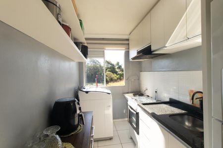 Apartamento à venda com 46m², 2 quartos e 1 vaga Apartamento à venda com 46m², 2 quartos e 1 vagaCozinha e Área de Serviço