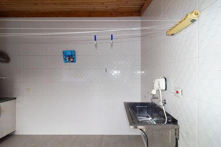 Casa para alugar com 63m², 2 quartos e 1 vagaÁrea de Serviço