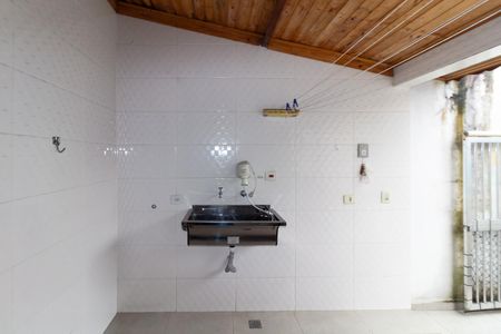 Casa para alugar com 63m², 2 quartos e 1 vagaÁrea de Serviço