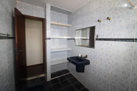 Casa à venda com 260m², 3 quartos e 1 vagaBanheiro