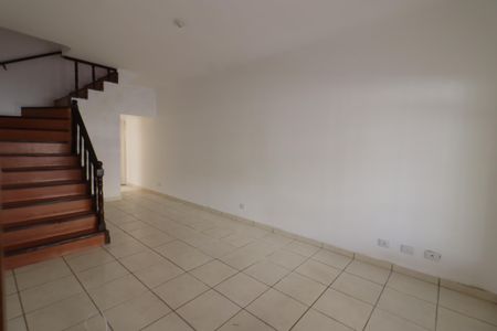 Sala de casa à venda com 4 quartos, 160m² em Jardim das Flores, Osasco