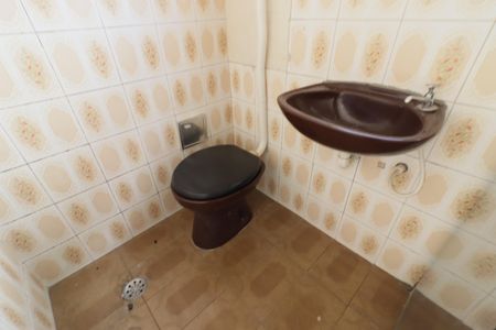 Casa à venda com 160m², 4 quartos e 2 vagasBanheiro 3