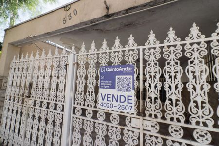 Casa à venda com 160m², 4 quartos e 2 vagasFachada