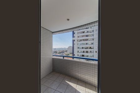 Apartamento à venda com 86m², 3 quartos e 2 vagas Apartamento à venda com 86m², 3 quartos e 2 vagasVaranda