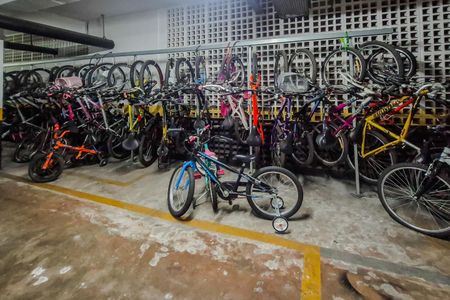Apartamento à venda com 86m², 3 quartos e 2 vagas Apartamento à venda com 86m², 3 quartos e 2 vagasÁrea comum - Bicicletário