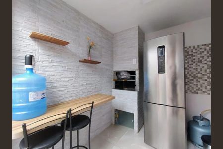 Cozinha de casa de condomínio para alugar com 2 quartos, 60m² em Olaria, Canoas