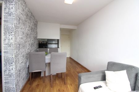 Sala  de apartamento para alugar com 2 quartos, 60m² em Parque Munhoz, São Paulo