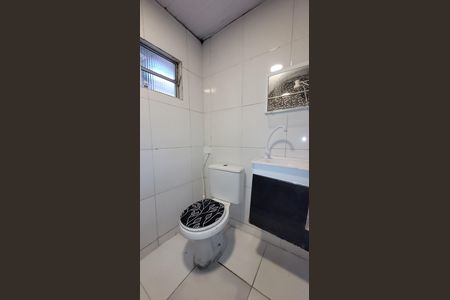 Casa para alugar com 27m², 1 quarto e sem vaga Casa para alugar com 27m², 1 quarto e sem vagaBanheiro