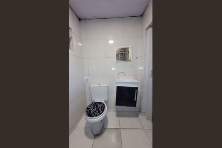 Casa para alugar com 27m², 1 quarto e sem vaga Casa para alugar com 27m², 1 quarto e sem vagaBanheiro