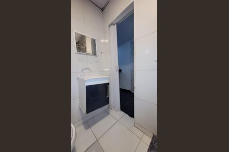 Casa para alugar com 27m², 1 quarto e sem vaga Casa para alugar com 27m², 1 quarto e sem vagaBanheiro