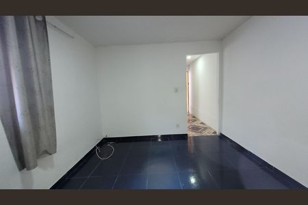 Casa para alugar com 27m², 1 quarto e sem vaga Casa para alugar com 27m², 1 quarto e sem vagaSala