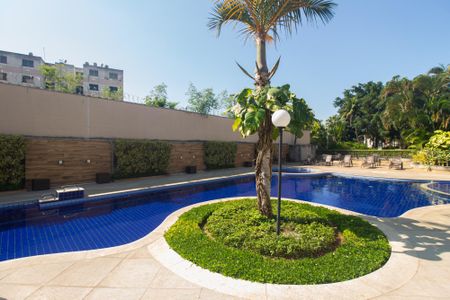 Apartamento para alugar com 48m², 2 quartos e 1 vaga Apartamento para alugar com 48m², 2 quartos e 1 vagaÁrea comum - Piscina