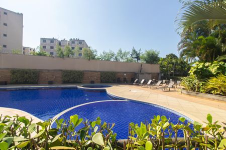 Apartamento para alugar com 48m², 2 quartos e 1 vaga Apartamento para alugar com 48m², 2 quartos e 1 vagaÁrea comum - Piscina
