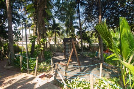 Apartamento para alugar com 48m², 2 quartos e 1 vaga Apartamento para alugar com 48m², 2 quartos e 1 vagaÁrea comum - Playground