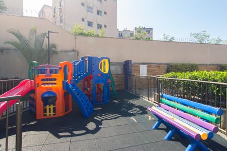 Apartamento para alugar com 48m², 2 quartos e 1 vaga Apartamento para alugar com 48m², 2 quartos e 1 vagaÁrea comum - Playground