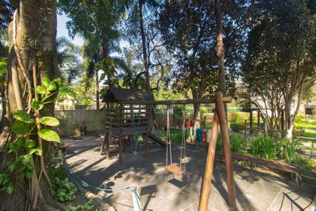 Apartamento para alugar com 48m², 2 quartos e 1 vaga Apartamento para alugar com 48m², 2 quartos e 1 vagaÁrea comum - Playground