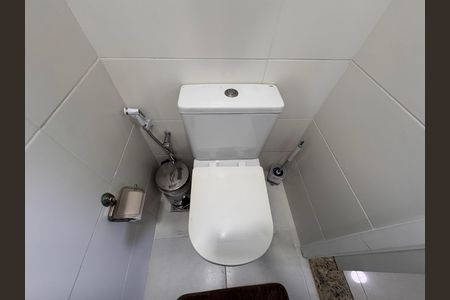 Casa à venda com 151m², 3 quartos e 2 vagas Casa à venda com 151m², 3 quartos e 2 vagasLavabo
