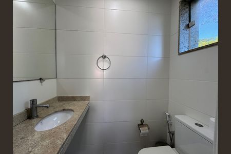 Casa à venda com 151m², 3 quartos e 2 vagas Casa à venda com 151m², 3 quartos e 2 vagasLavabo