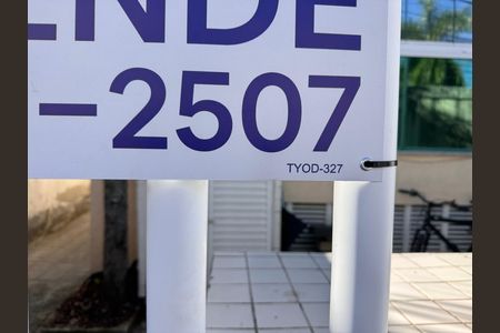 Casa à venda com 151m², 3 quartos e 2 vagas Casa à venda com 151m², 3 quartos e 2 vagasTYOD-327