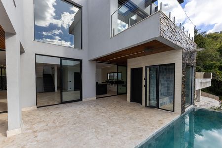 Casa de condomínio à venda com 560m², 5 quartos e 8 vagas Casa de condomínio à venda com 560m², 5 quartos e 8 vagasÁrea de Lazer